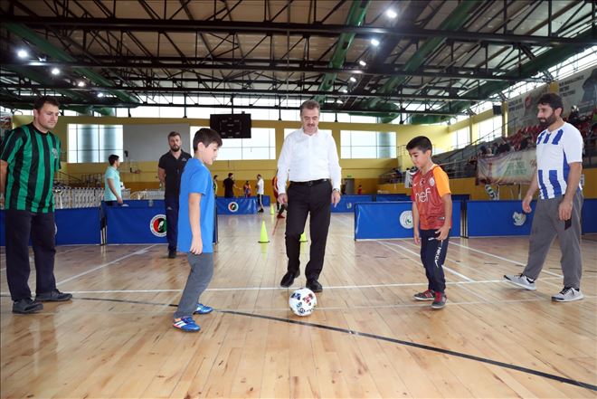 Gaziosmanpaşa´da Baba-Oğul Futsal Turnuvası Heyecanı Yaşandı