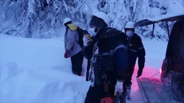 ZONGULDAK - Başkent EDAŞ ekiplerinin yoğun karda zorlu mesaisi  çözüme ulaşamayan çalışma
