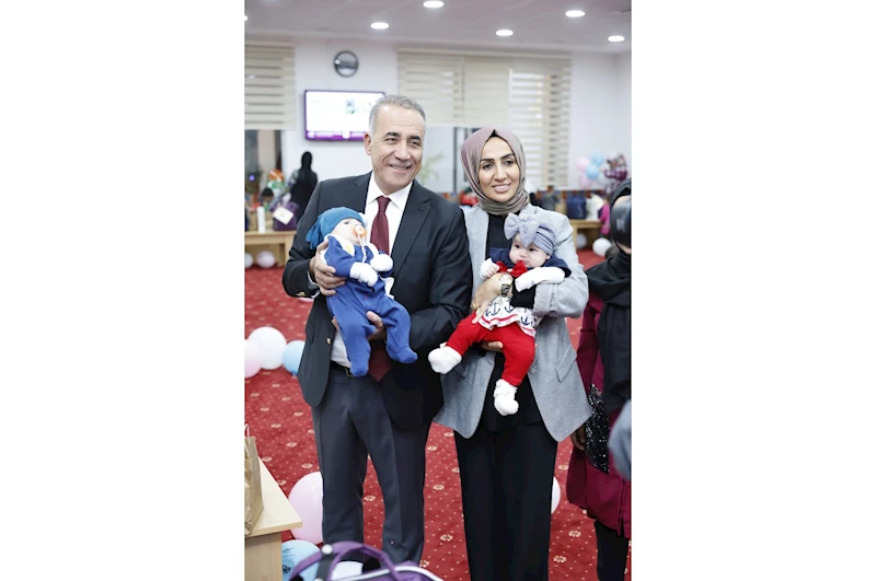 Sultangazi Belediyesi, yeni bebek heyecanı yaşayan ailelerin mutluluğuna ortak oluyor