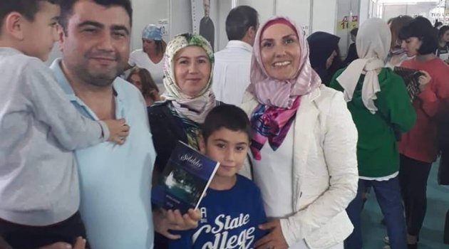 Türkiyede, Ödüllü Şair Hatice Satgun'un Şelaleler Kitabı Çok Beğenildi