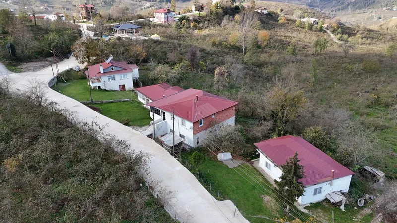 Delikkaya-Övündük-Arpaköy Bağlantı Yolu Betonla Kaplandı