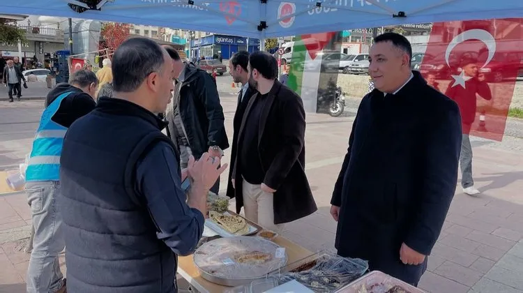 Gümüşhane Belediye Başkanı, İl Müftülüğünün Filistin Yararına Düzenlediği Kermese Katıldı