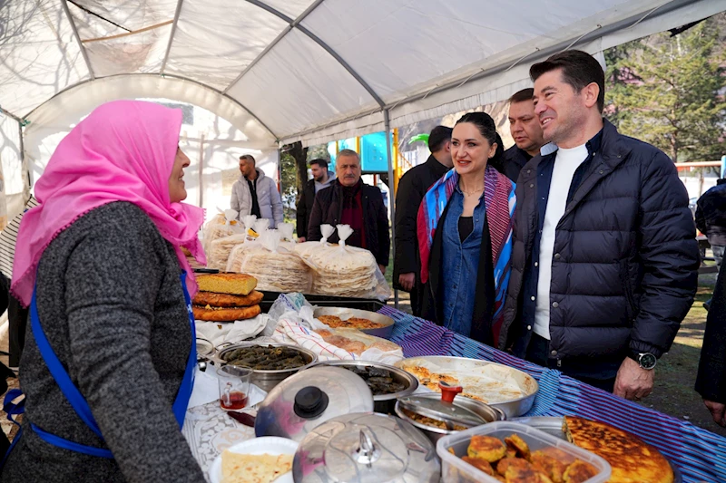 Akoluk Köy Pazarı’nda eğlence ve lezzet bir arada