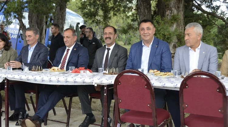 BAŞKANIMIZ, İLÇEMİZ ŞİRAN’IN TELME KÖYÜ’NDE DÜZENLENEN GELENEKSEL YAYLA ŞENLİKLERİNE KATILDI