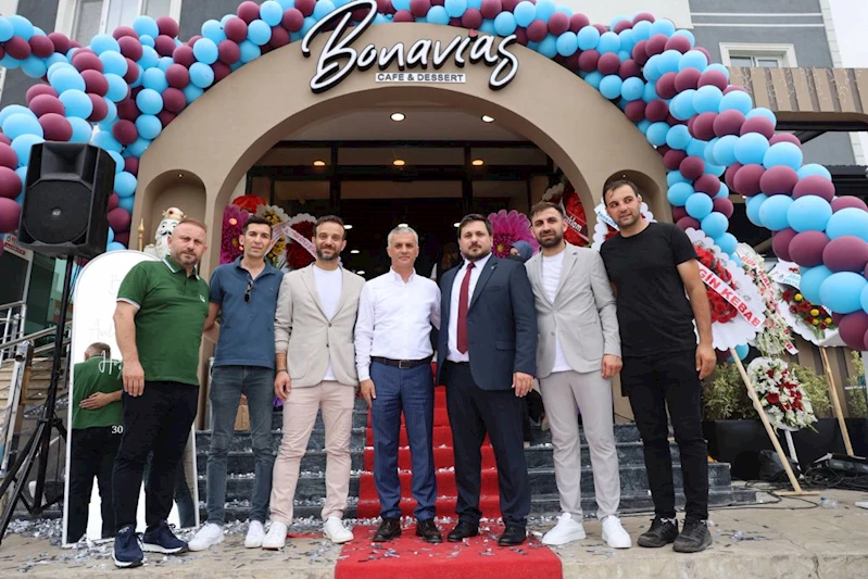 BAŞKANIMIZ BONAVİAS CAFENİN AÇILIŞ PROGRAMINA KATILDI
