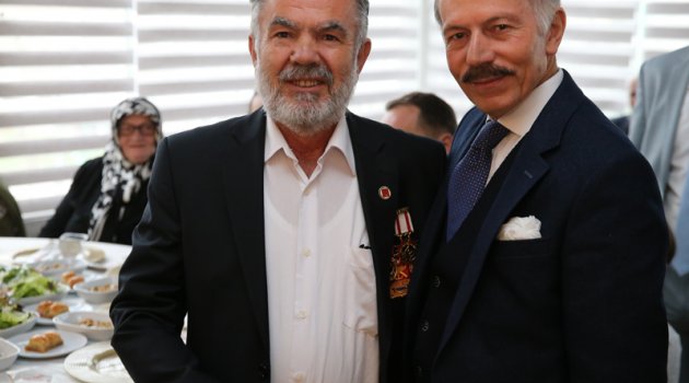BAYRAMPAŞA BELEDİYESİ ŞEHİT VE GAZİ AİLELERİNİ YEMEKTE AĞIRLADI